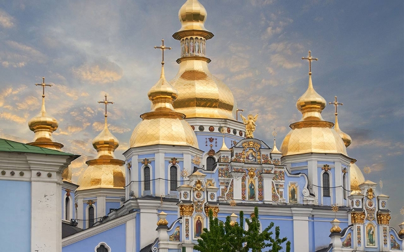 Autoritățile din Ucraina cer Bisericii Ortodoxe Ucrainene să plece din complexul mănăstirii Lavra Pecerska din Kiev