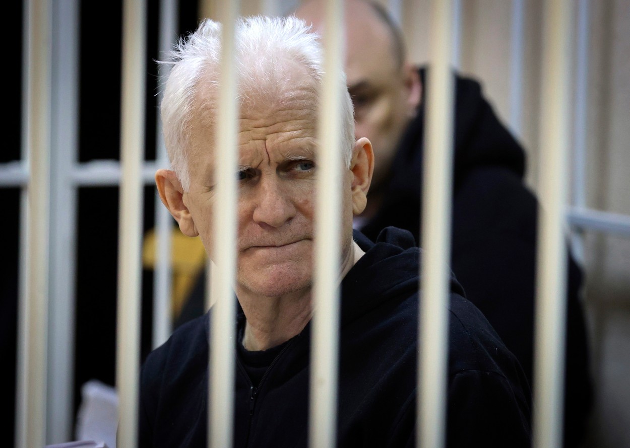 Laureat al Premiului Nobel, condamnat la 10 ani de închisoare în Belarus