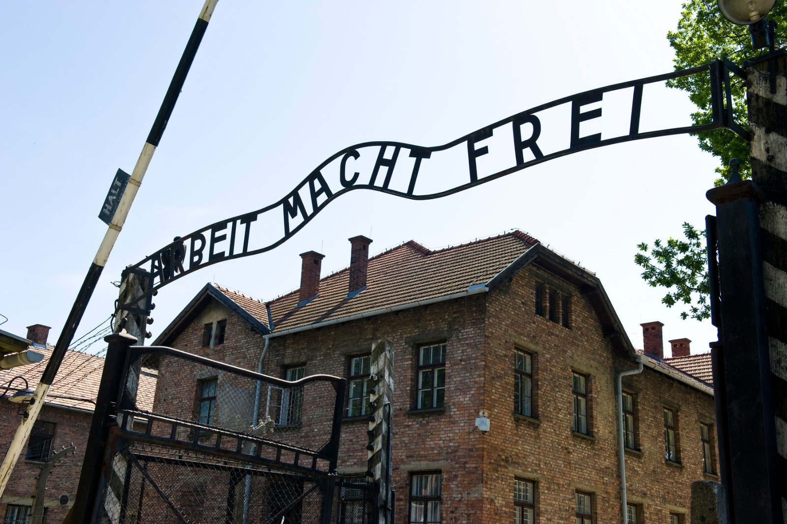 Cel mai bătrân nazist anchetat pentru crime a murit la vârsta de 102 ani