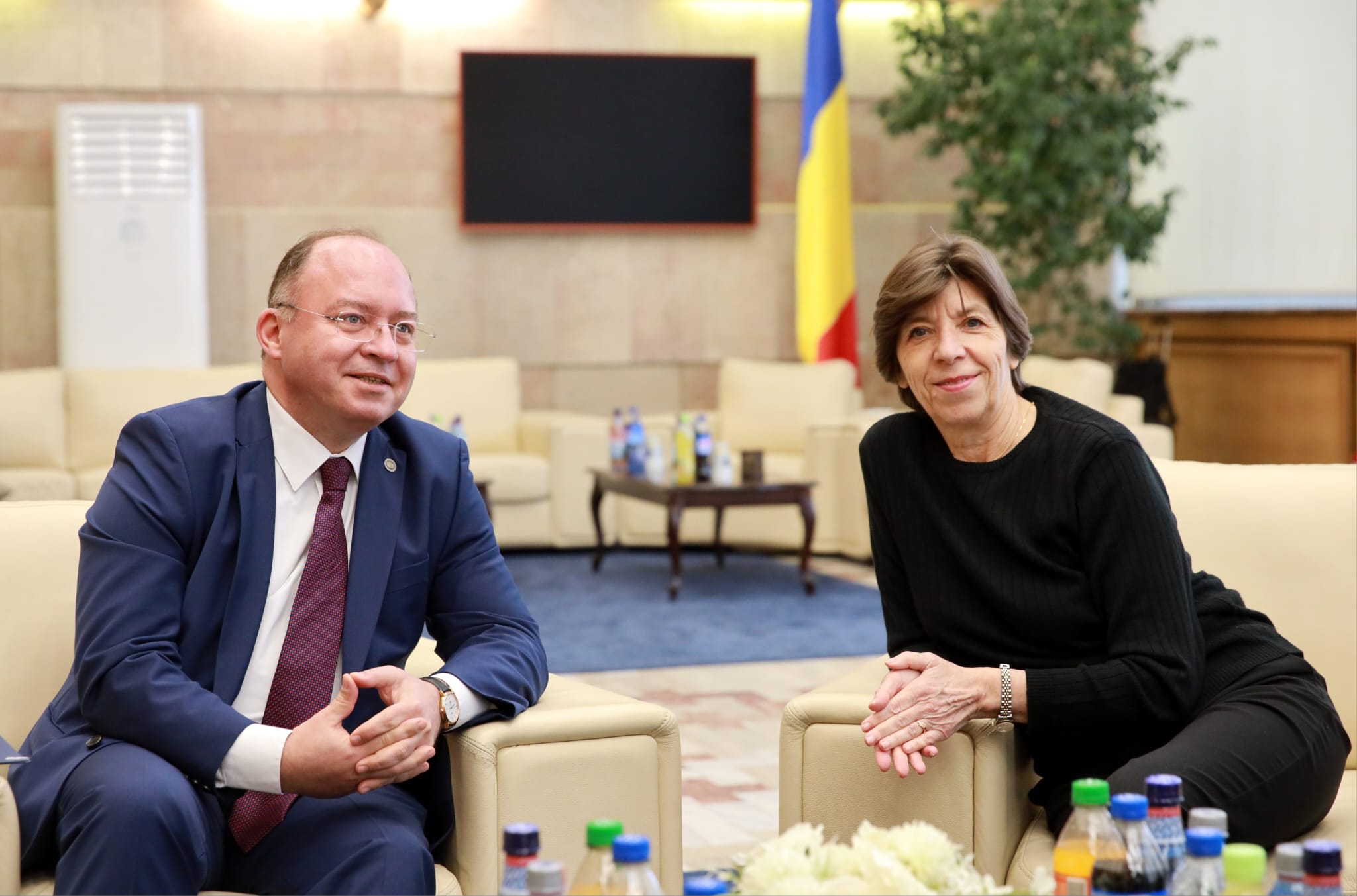 Emmanuel Macron, escală în România, la întoarcerea din China