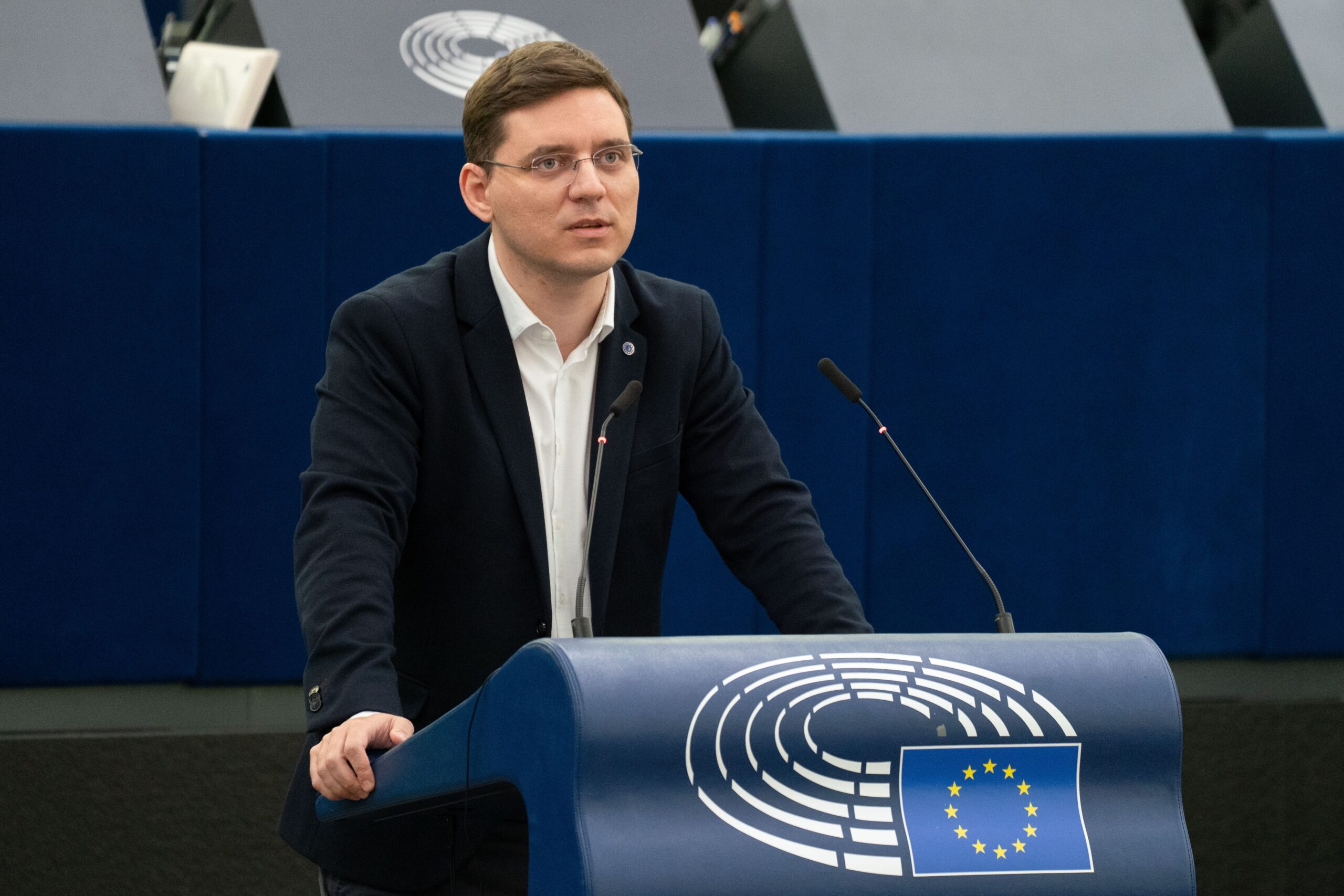 Victor Negrescu apără fermierii români în Parlamentul European