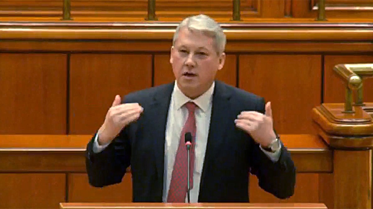 Trebuie sau nu trebuie prag pentru abuzul în serviciu?