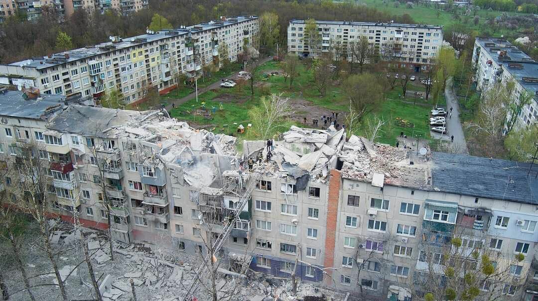 Cinci morţi și 15 răniţi, după o lovitură de rachetă rusă