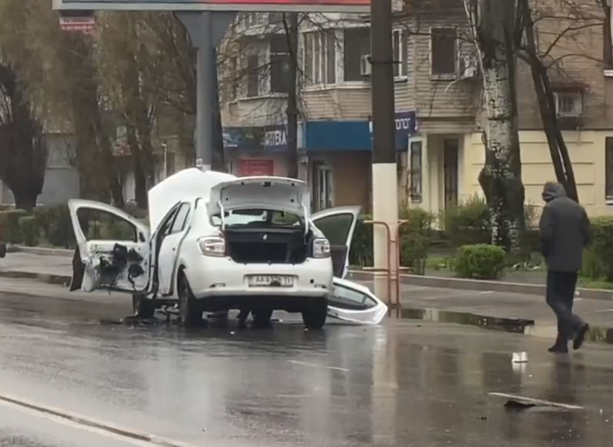Explozie în orașul ucrainean Melitopol, ocupat de ruși. Oficial pro-rus rănit într-un atac cu o mașină capcană