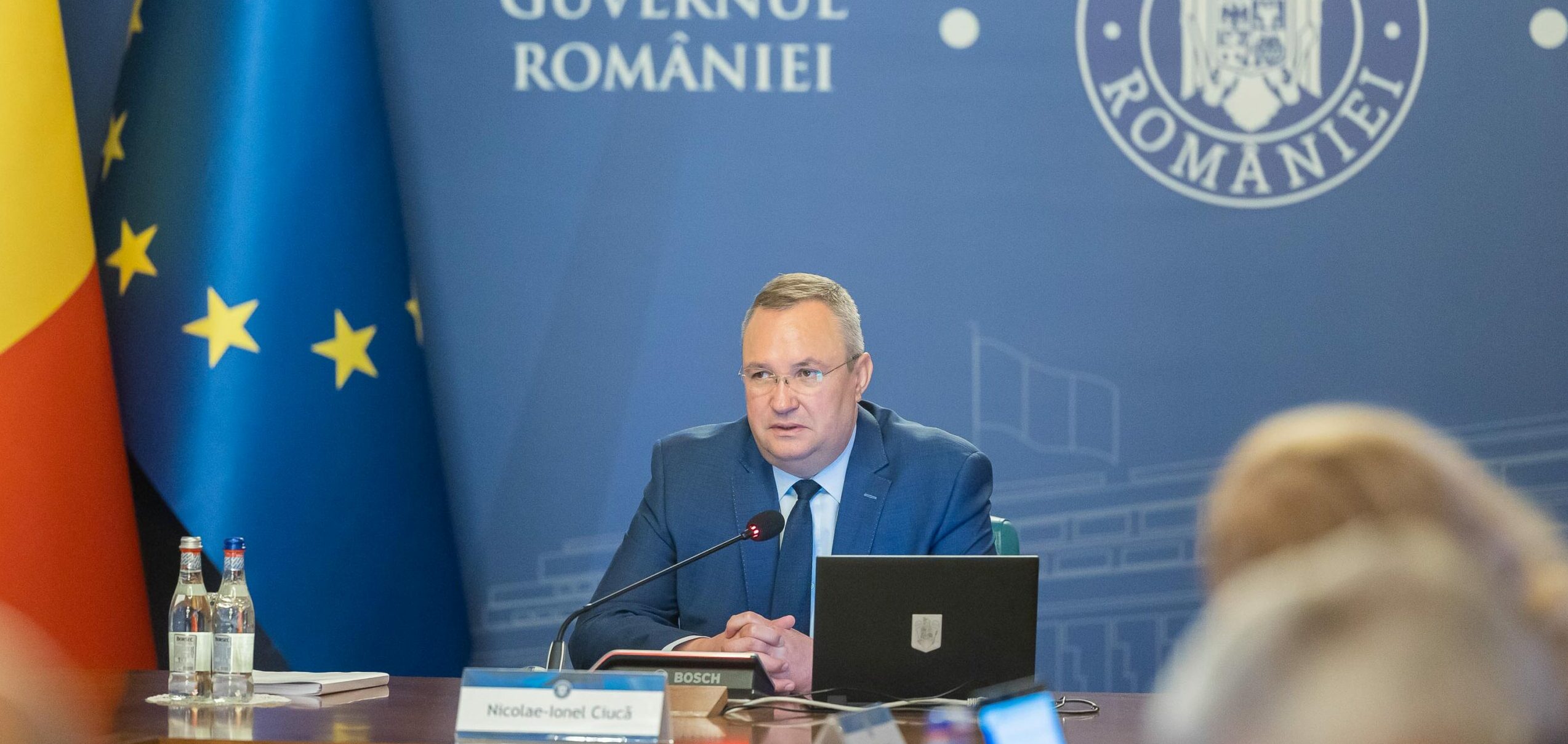 ”Vă doresc să sărbătoriți această zi cu bucurie și recunoștință, alături de cei dragi”