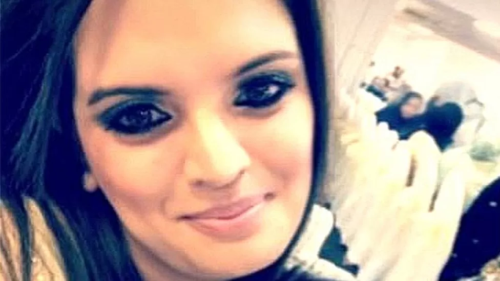 Un bărbat și-a împins soția gravidă de pe marginea unei stânci