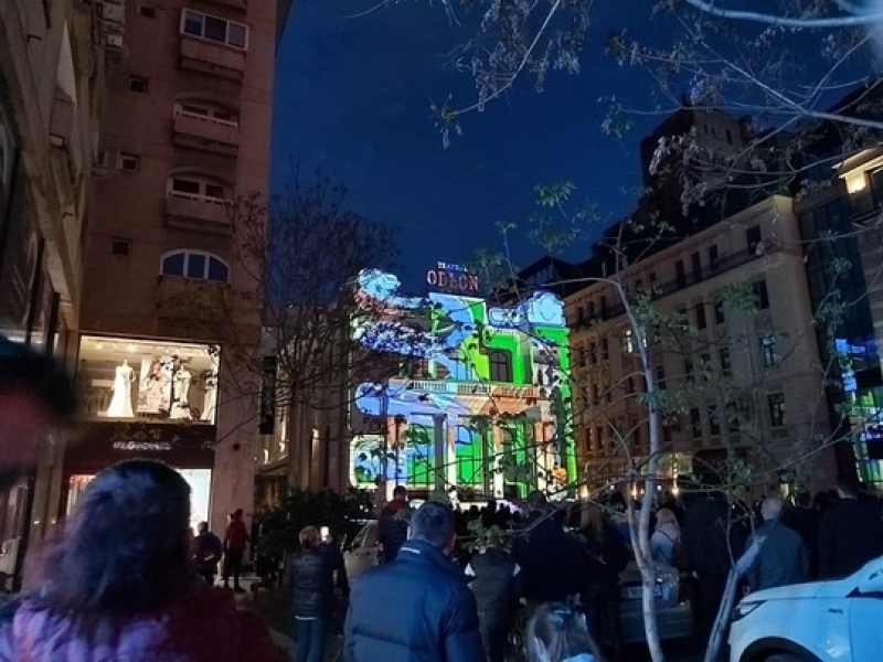Spotlight Festival – ‘Geometria oraşului’ în lecţii de istorie, cultură, arhitectură şi entertainment. Jocuri şi forme de lumini au atras mii de participanţi – Știri de ultimă oră