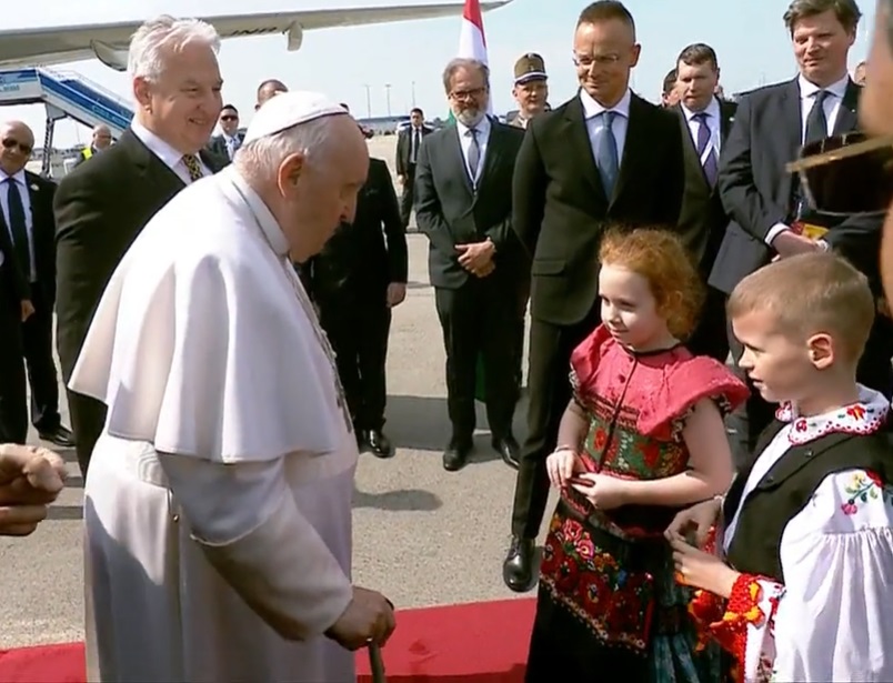 Papa Francisc și-a început vizita în Ungaria