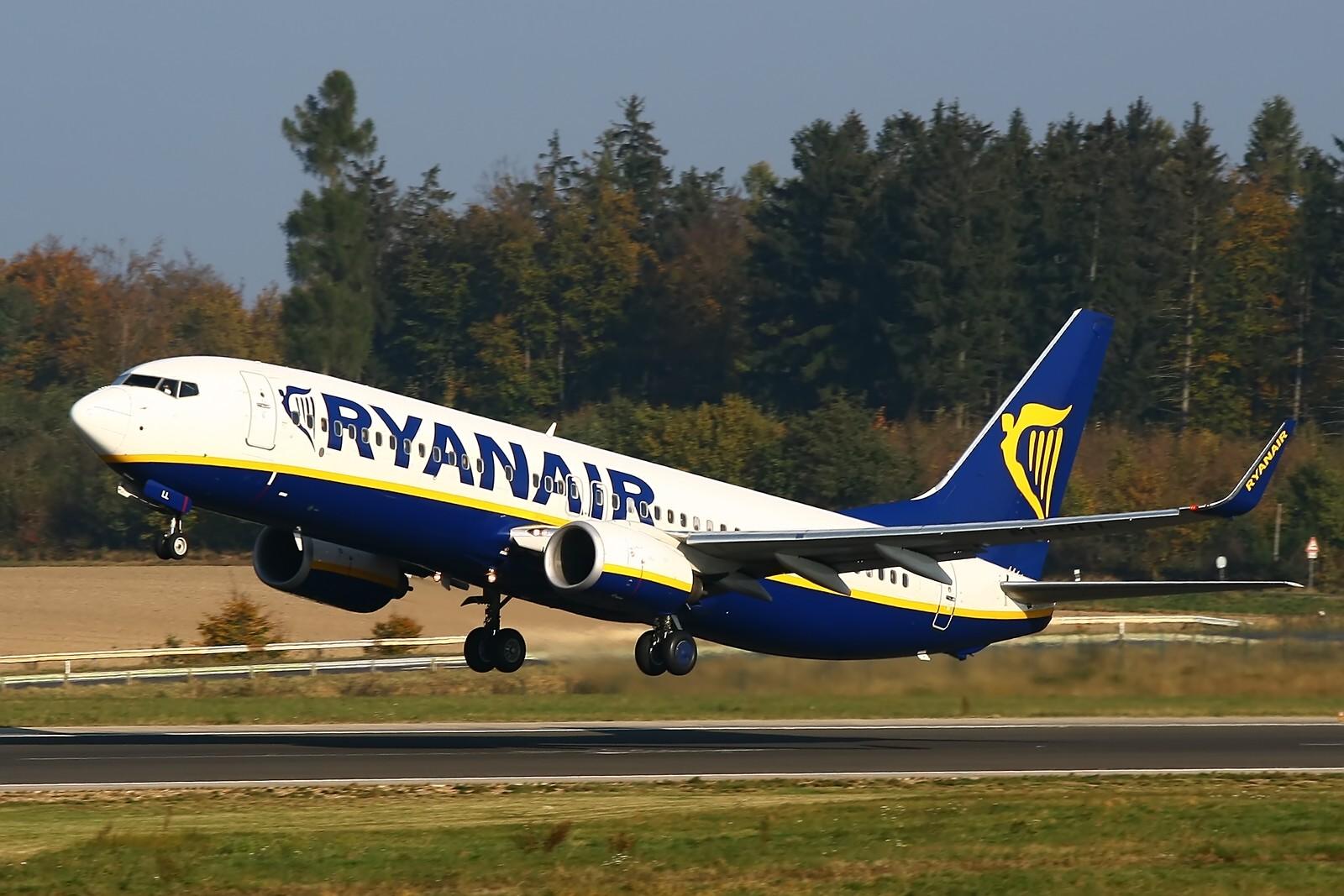 Stare de URGENȚĂ pe aeroportul din Dublin după ce un avion a aterizat cu scântei pe pistă. Aeronava a pierdut o roată