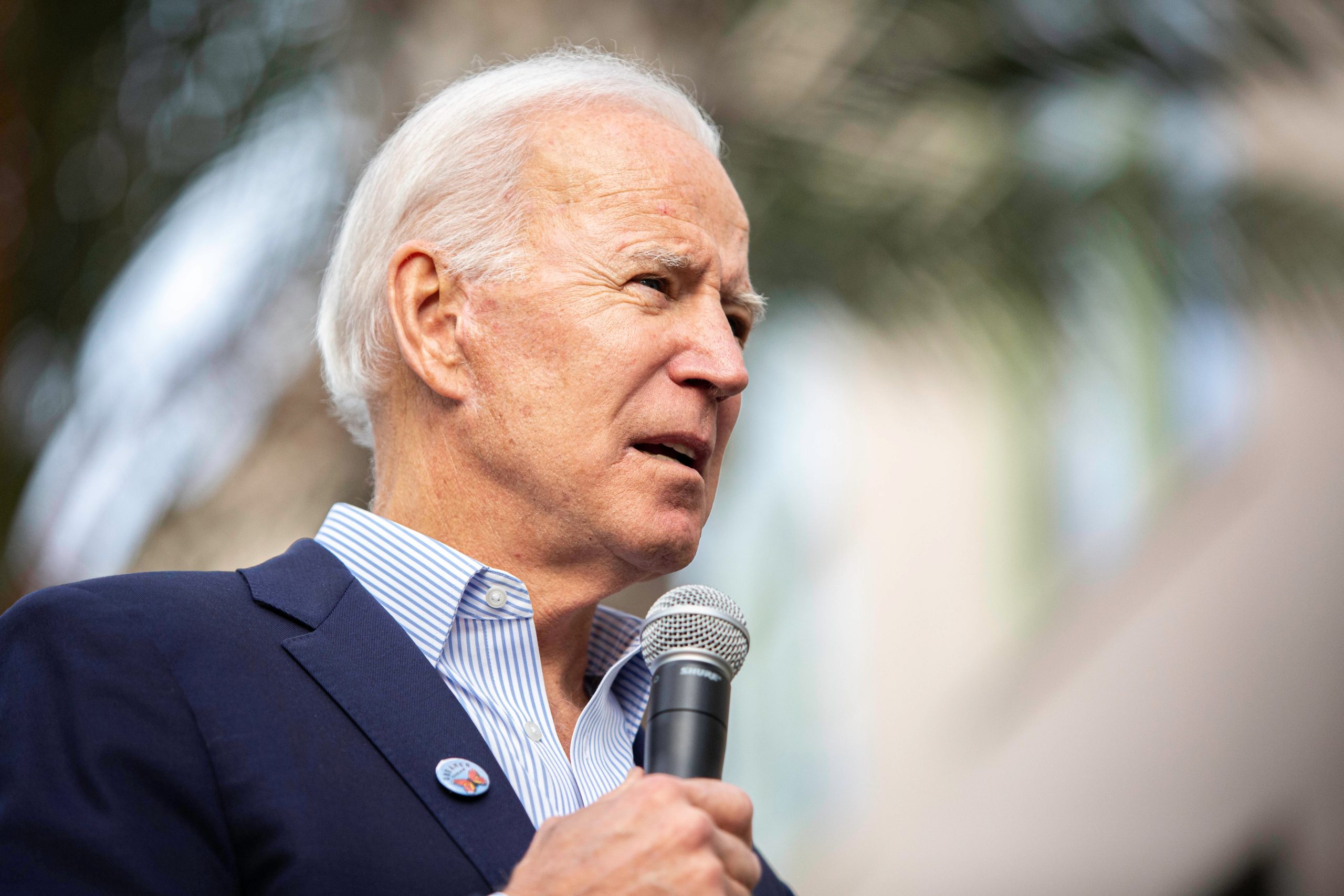 „Joe Biden este un impostor care poartă mască”. Teoria CONSPIRAȚIEI care câștigă popularitate pe rețelele de socializare printre „Trumpiști”