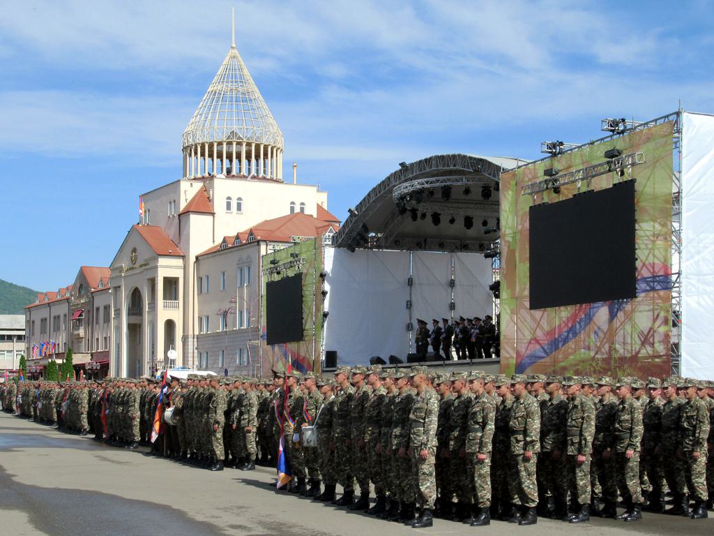 Armenia, pregătită să recunoască suveranitatea Azerbaidjanului asupra enclavei Nagorno-Karabah