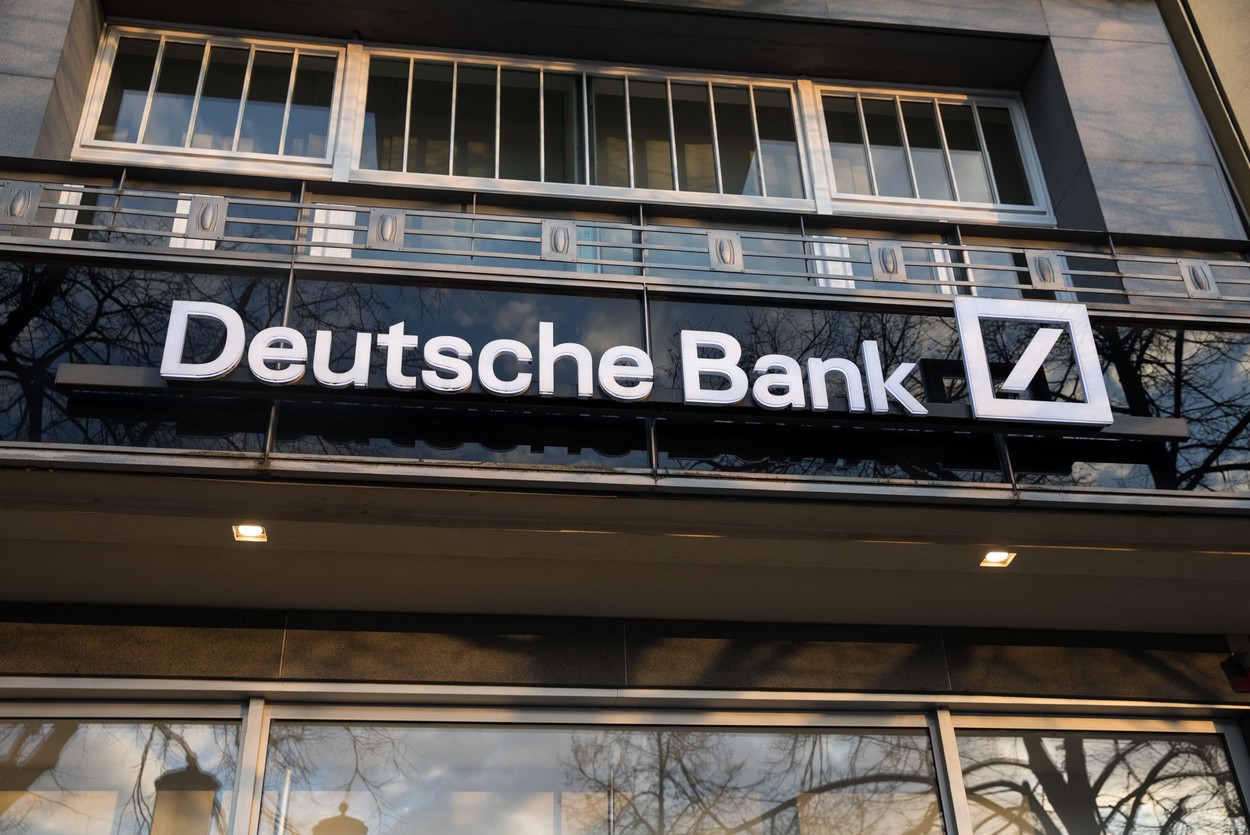 Deutsche Bank va plăti 75 de milioane de dolari pentru a scăpa de dosarul legat de Jeffrey Epstein
