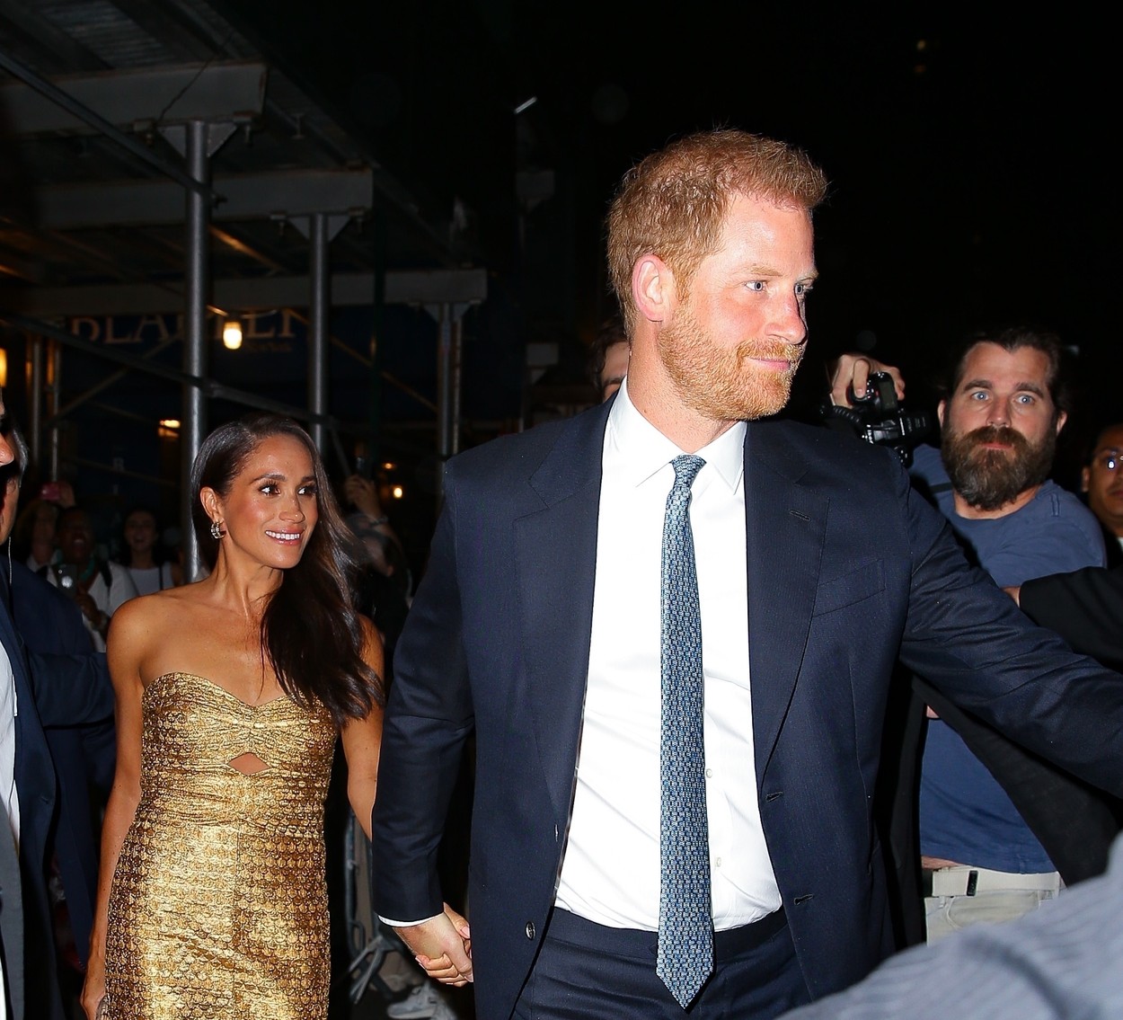 Prințul Harry și Meghan, URMĂRIȚI de paparazzi într-o cursă „aproape catastrofală”