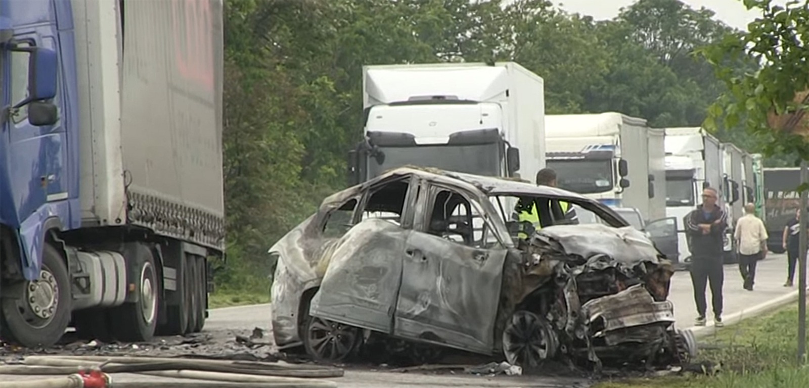 Accident grav în Bulgaria. Doi români au murit carbonizați după ce mașina în care se aflau a intrat într-un TIR