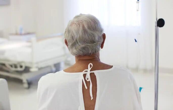 Un bărbat a murit la 82 de ani fără să vadă vreodată o femeie