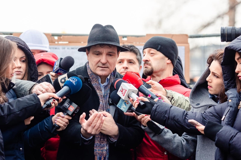 Atacuri în rafală împotriva lui Nicușor Dan: cine îl bagă în corzi pe edil?