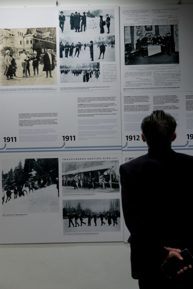 Expoziție de fotografie `Portrete ale cinematografiei spaniole` ralizată în jurul clădirii Băncii Naţionale a României din Timişoara