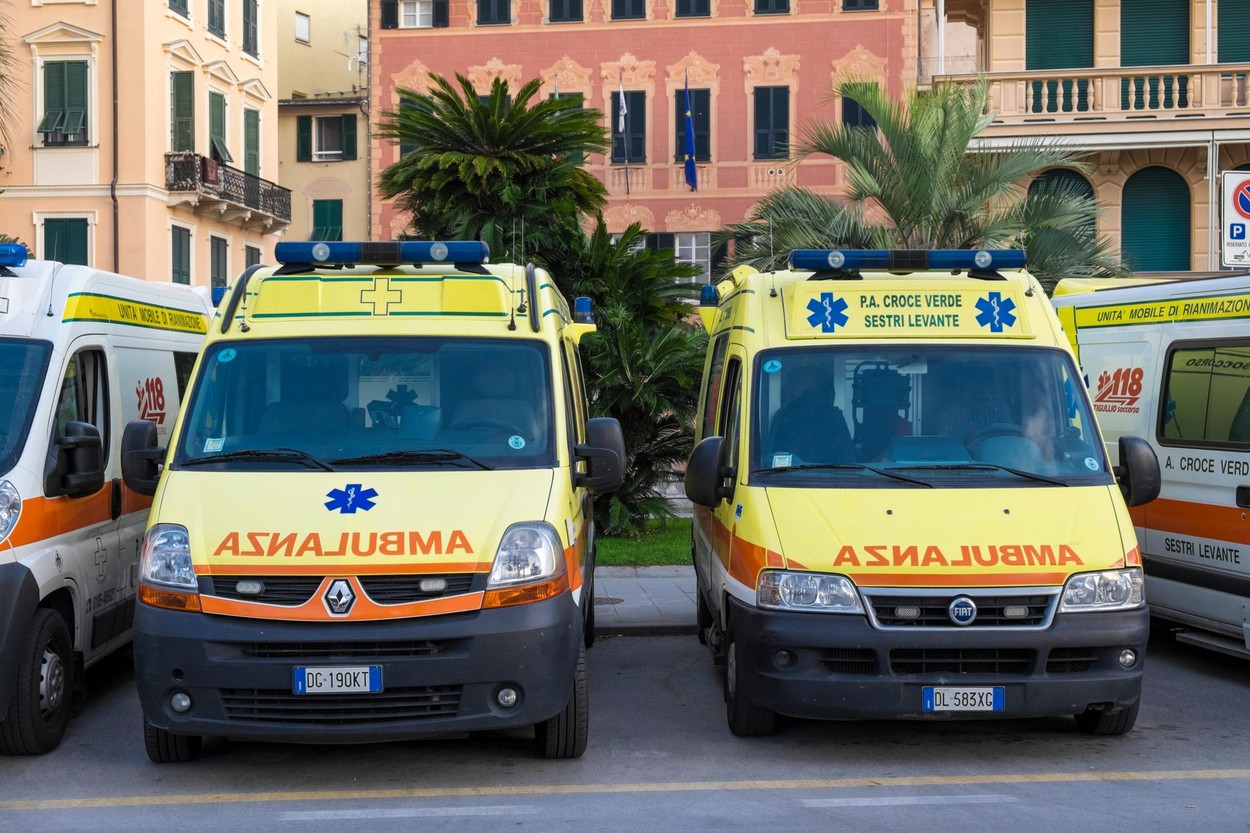 Tragedie în Italia. O fetiță a murit chiar sub ochii părinților, după ce s-a înecat cu mâncare