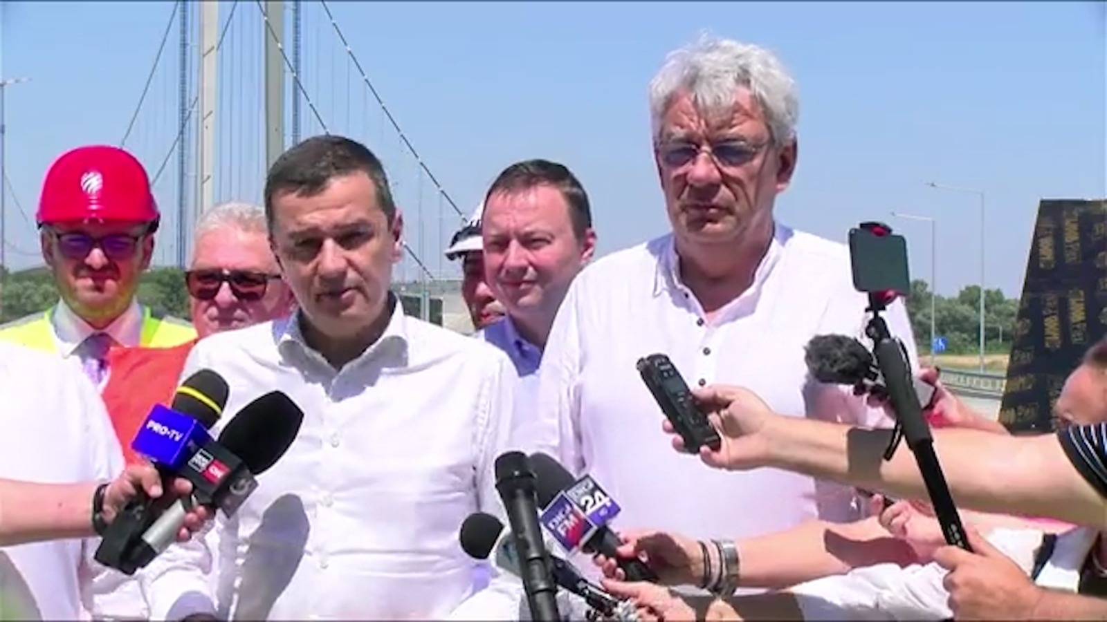 În 6 iulie podul suspendat deasupra Dunării se va da în circulație