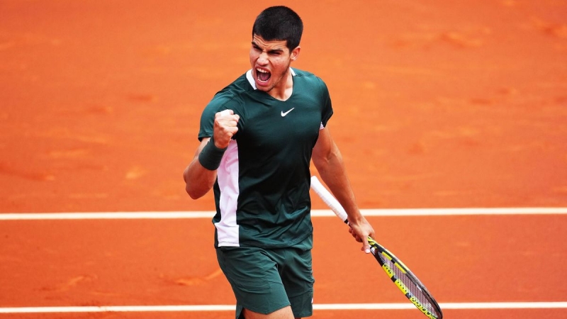 Carlos Alcaraz s-a calificat în sferturile turneului Queen's Club; Fritz a fost eliminat