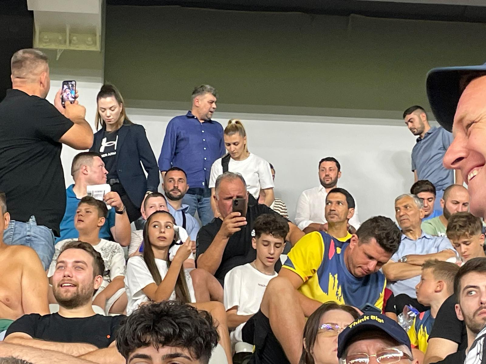 Premierul Marcel Ciolacu, prezent la meciul dintre FCSB și Dinamo. Șeful Guvernului nu a optat pentru un loc VIP