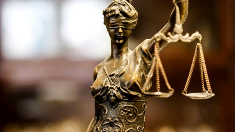 Corupția are încă „obstacole majore”, scrie în raportul UE privind statul de drept. Ce recomandări primește România