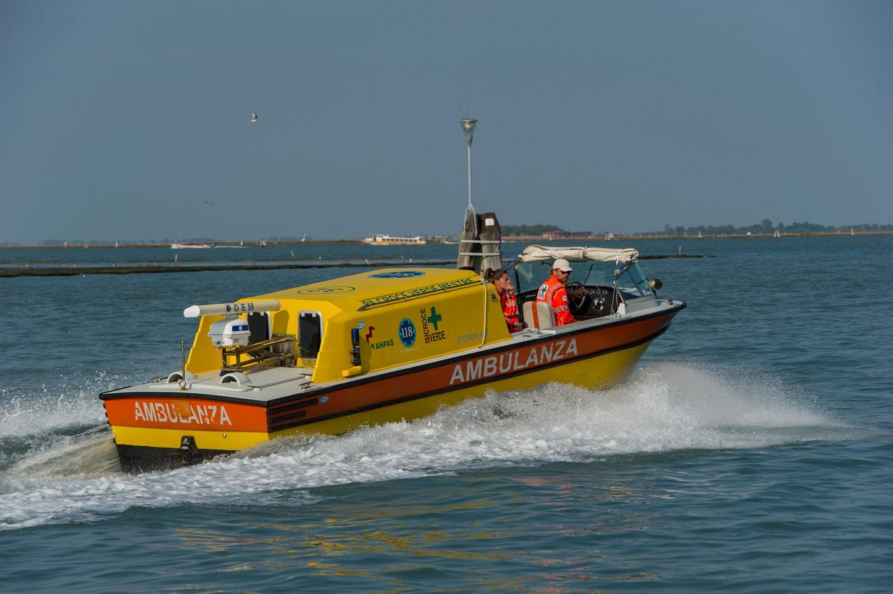 Un copil român, în vârstă de doar 6 ani, a murit ÎNECAT în Italia. El se afla într-o tabără, la mare