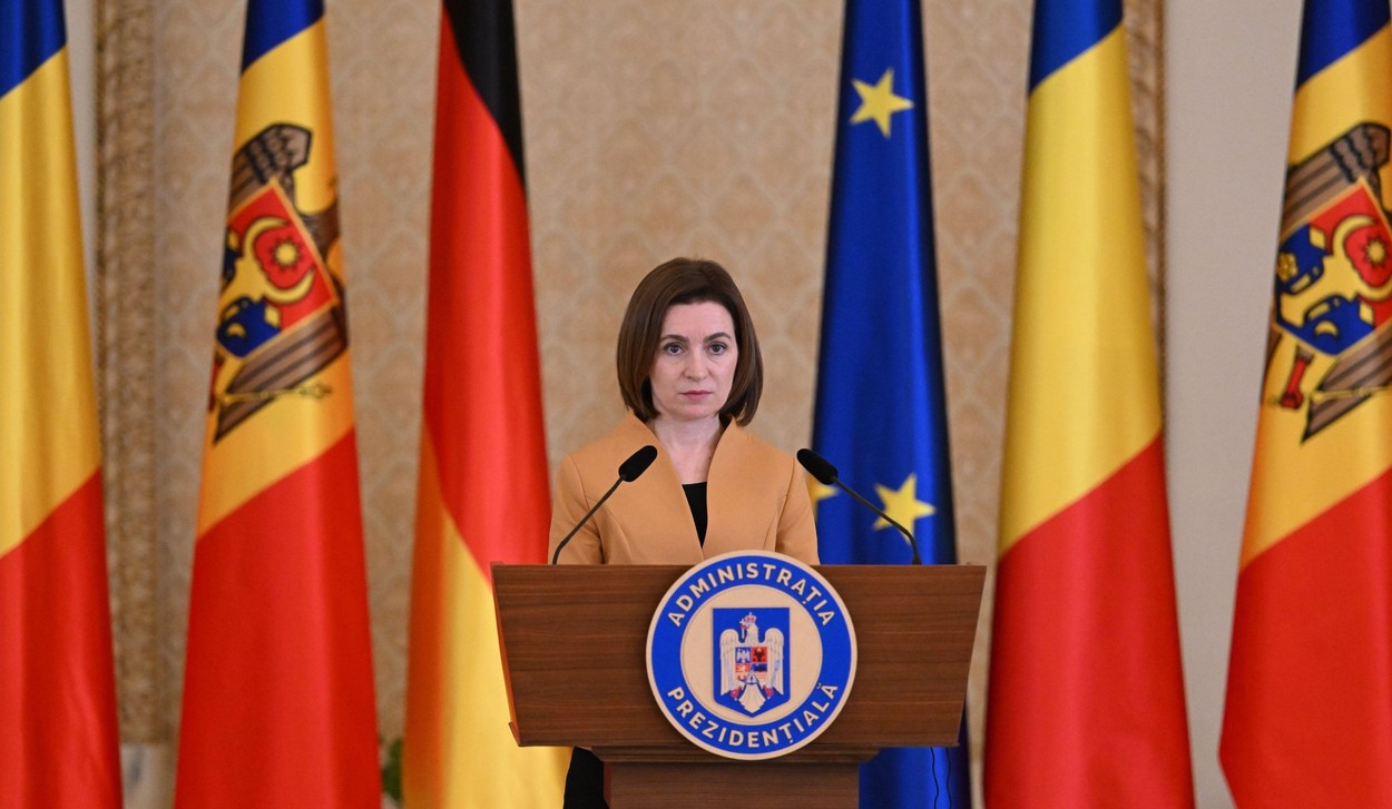 Zi de doliu național în Moldova, după atacul armat de la Aeroportul din Chișinău