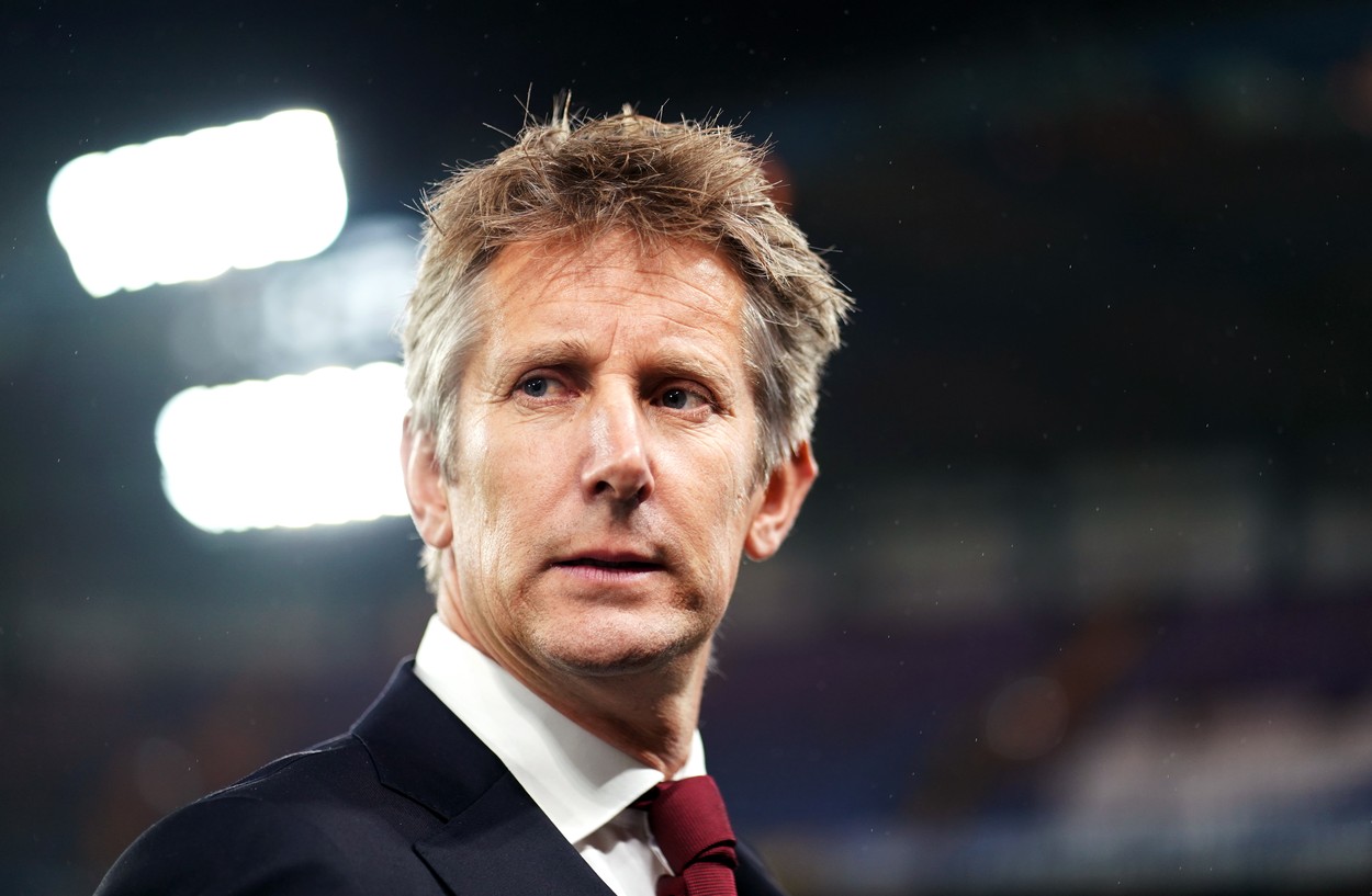 Edwin van der Sar a ajuns la ATI. Fostul mare portar a suferit o hemoragie cerebrală