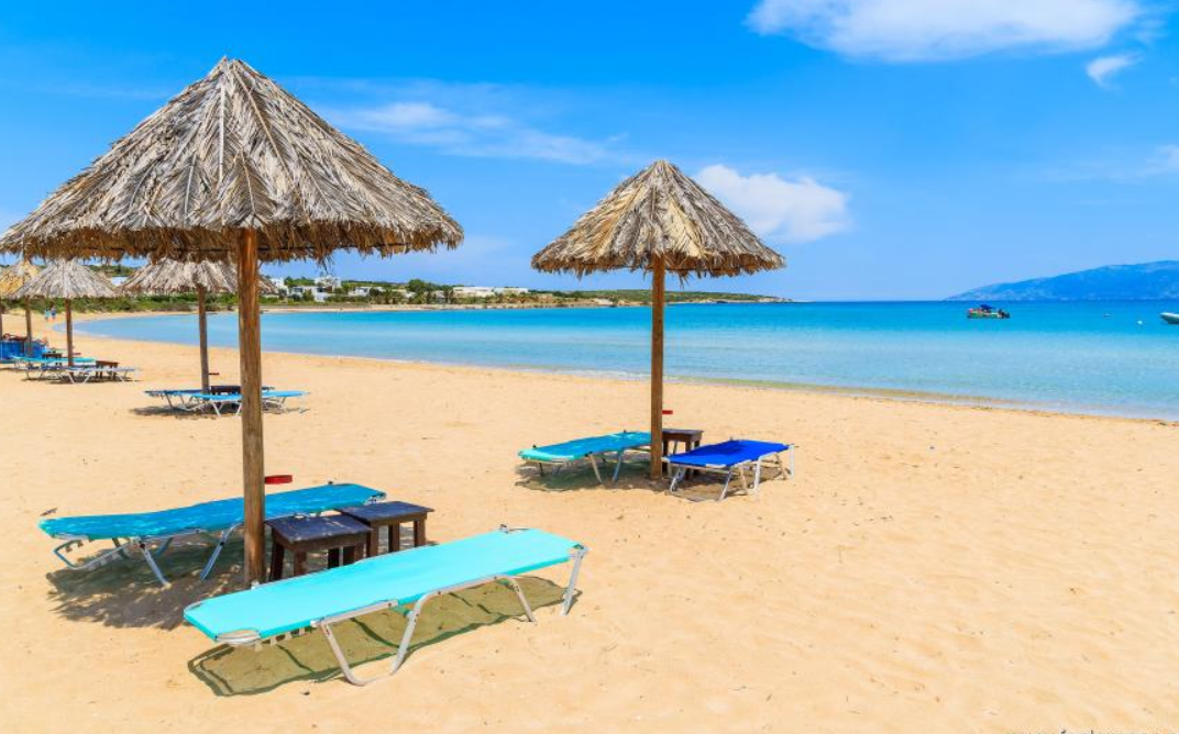 ”Ne vrem plajele înapoi!” / Cum a devenit prosopul un simbol al revoltei de ultimă oră