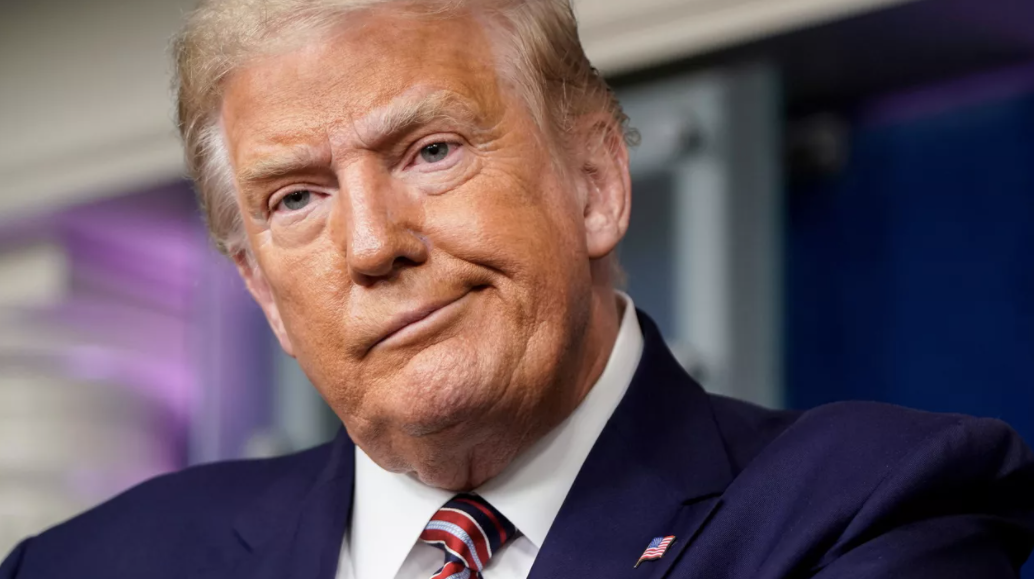Donald Trump se predă joi seara, pentru a patra arestare. “Sunt niște animale sălbatice”
