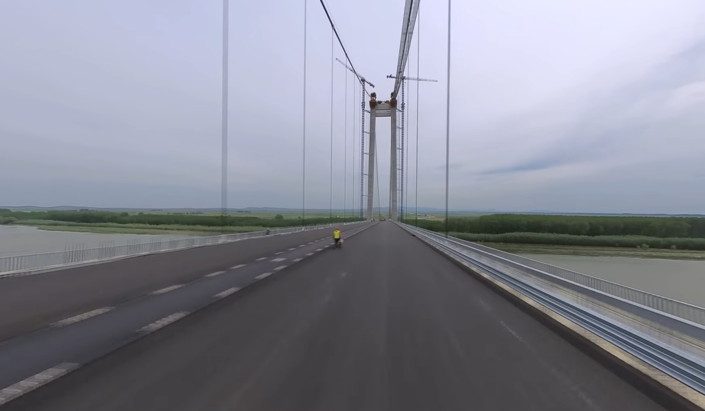 CNAIR a început verificarea celor 100.000 de șuruburi de pe „Golden Gate”-ul de la Brăila