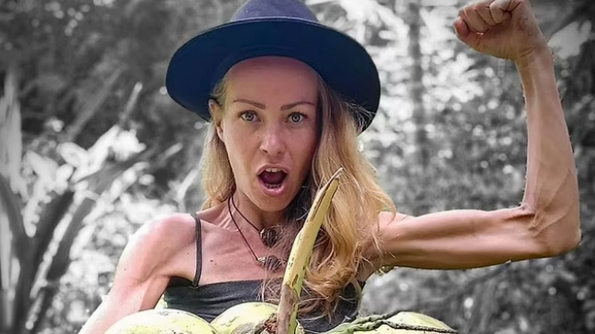 O influenceriţă vegană a murit „de foame”. Timp de cinci ani a mâncat doar fructe