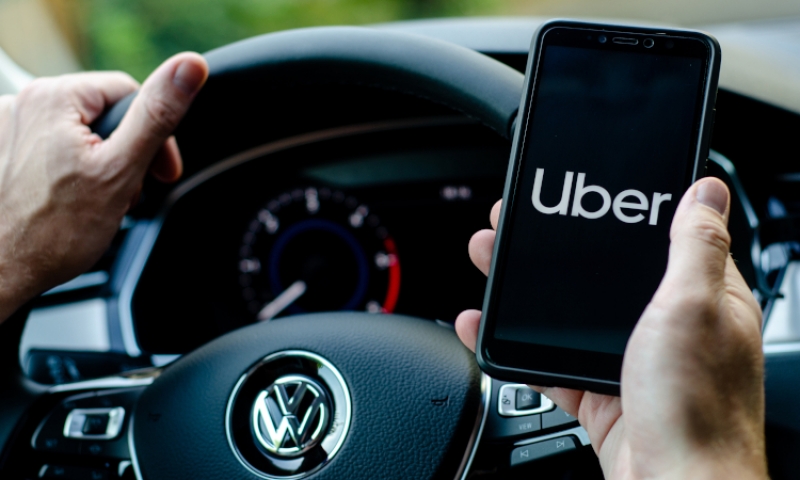 S-a gripat motorul Uber: probleme la nivel mondial