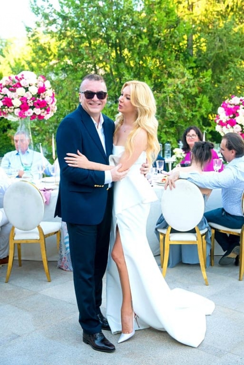 Nuntă secretă în showbiz! Prezentatoarea Cristina Herea s-a căsătorit cu unul din fondatorii DNA