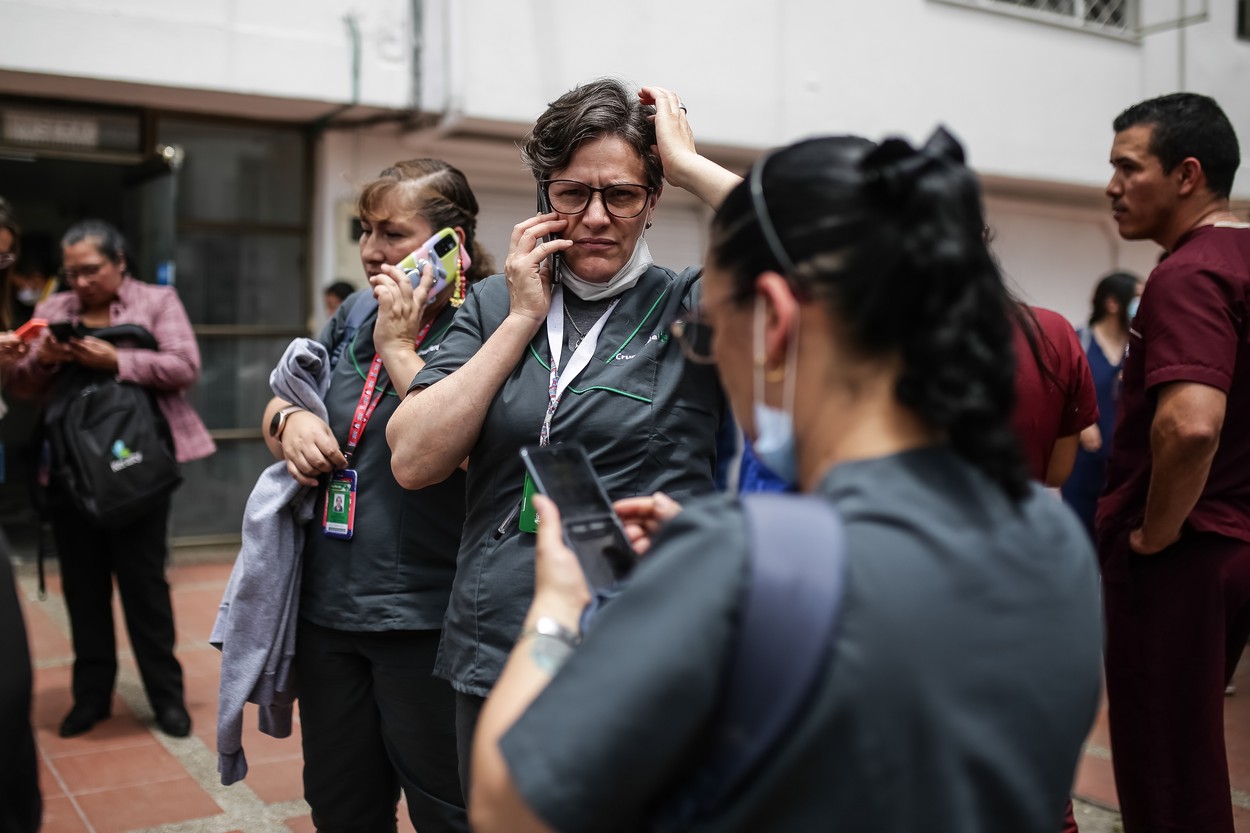 Cutremur puternic în Columbia. Seismul, surprins în direct, în timpul unei emisiuni TV