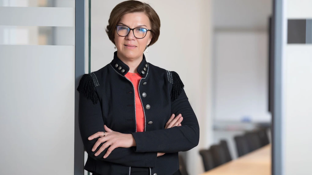 Marii jucători din energie, apel pentru discuții privind schema de compensare. Taxa pe cifra de afaceri, „nepotrivită”. Recomandări pentru prosumatori