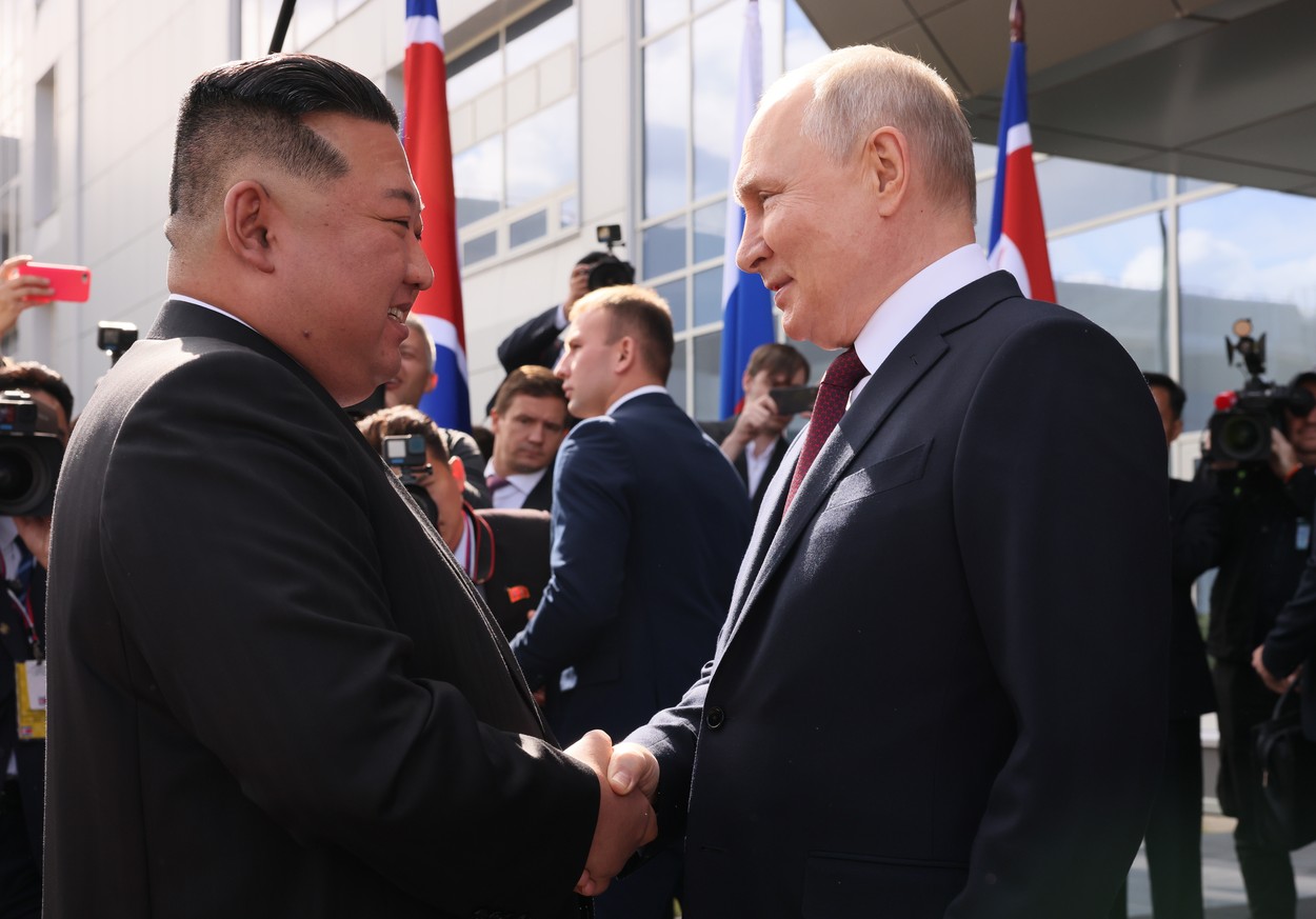 Vladimir Putin și Kim Jong-un s-au întâlnit la Cosmodromul Vostocni din Rusia