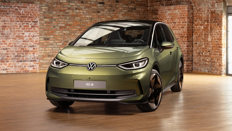 Gigantul auto VW suspendă producția a două modele electrice / Motivul din spatele acestei decizii