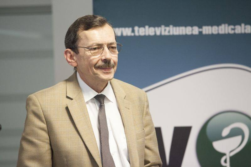 Medicul Emilian Popovici: „Transmisibilitatea scăzută a subvariantei Pirola este o excepție care întărește regula din pandemie“ | INTERVIU