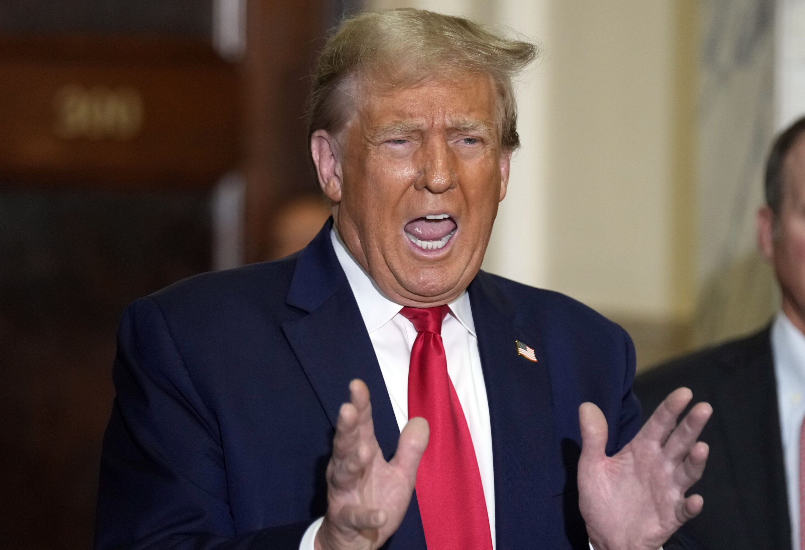 Donald Trump critică decizia ajutorului pentru Palestina / Incompetența lui Biden au întărit Iranul și Hamas |
