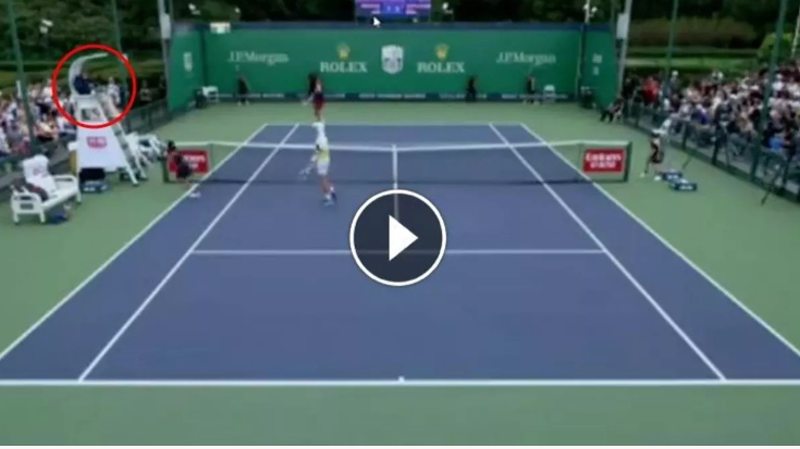 A avut minge de meci, după care a fost descalificat: nervos, un jucător l-a lovit cu mingea în față pe arbitru