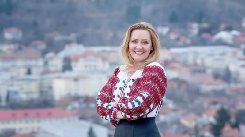 mânca pâinea care se dădea la porci