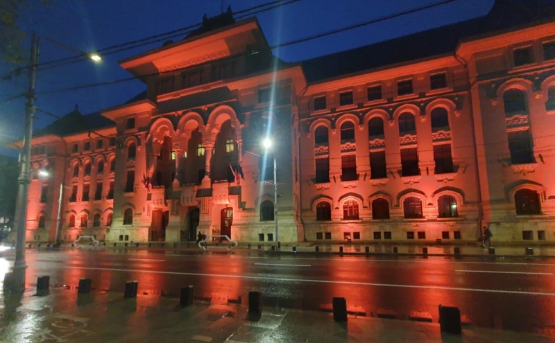 Ziua pentru Eliminarea Violenţei împotriva Femeilor, marcată prin iluminarea în portocaliu a sediului Primăriei Capitalei