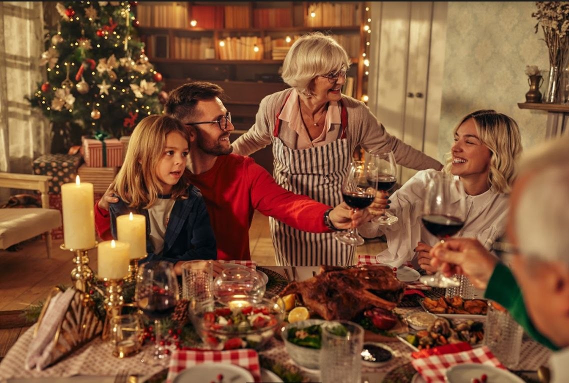 La masa de Crăciun, mâncăm grăsimi, zahăr și E-uri pe pâine. Ce riscăm prin consumul de alimente ultraprocesate