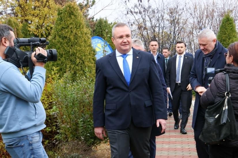 La guvernare, împreună. Politic, PNL și PSD nu citesc aceeași partitură/ Ciucă: E posibil să fim mai mult de 3 parteneri într-o construcție