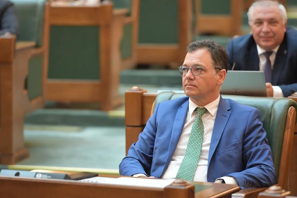 Ministrul Oprea anunță reduceri de cheltuieli la Economie. Va fi sacrificat un secretar de stat și vor dispărea cinci agenții