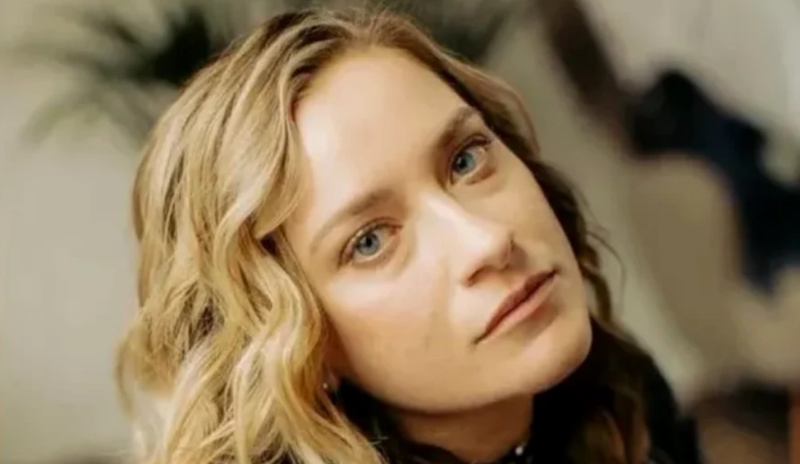 O jurnalistă cunoscută în Rusia a fost găsită moartă în apartamentul pe care îl închiria la Moscova