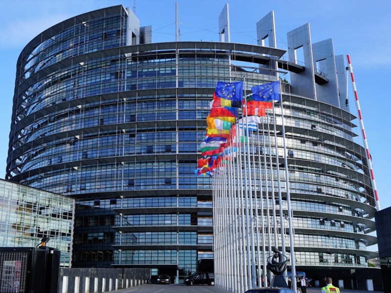parlamentarii europeni îndeamnă Congresul SUA să aprobe cele 50 de miliarde de dolari pentru ajutorul Ucrainei