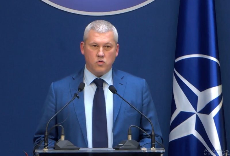 ‘O așteptam / Vom continua să muncim’